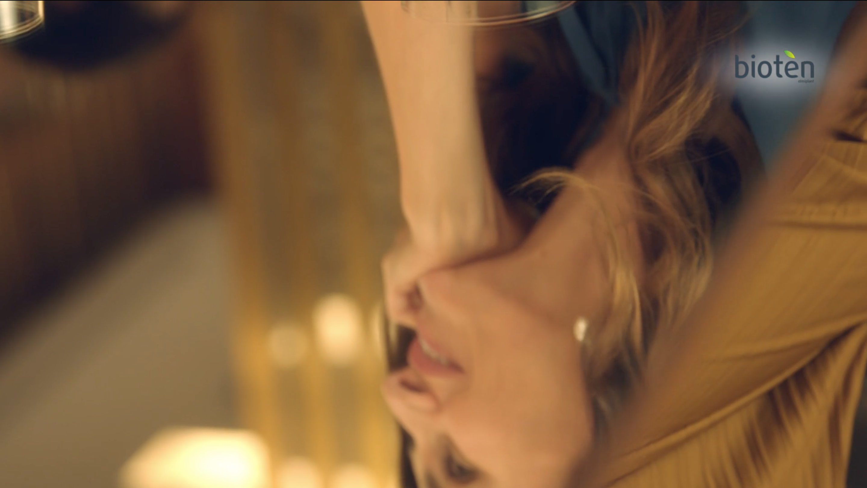 BIOTEN Hyaluronic gold | Reflections image